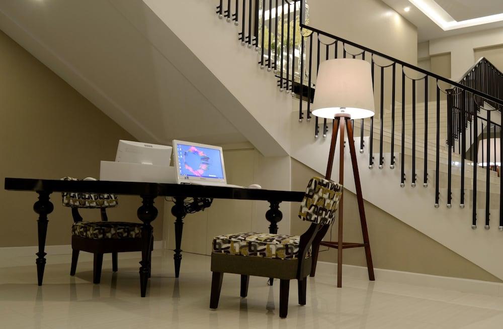 Tasneem Hotel Malioboro Γιογκιακάρτα Εξωτερικό φωτογραφία