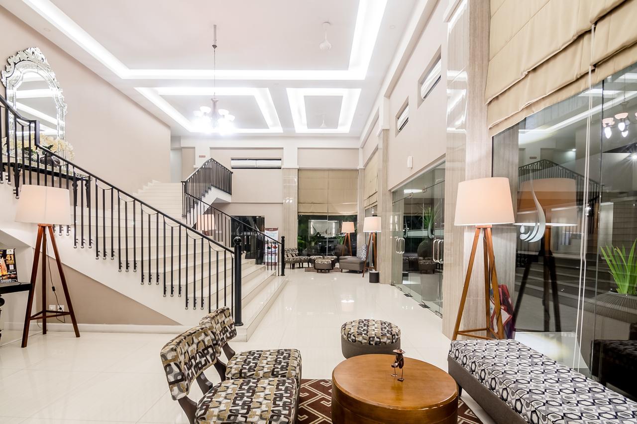 Tasneem Hotel Malioboro Γιογκιακάρτα Εξωτερικό φωτογραφία