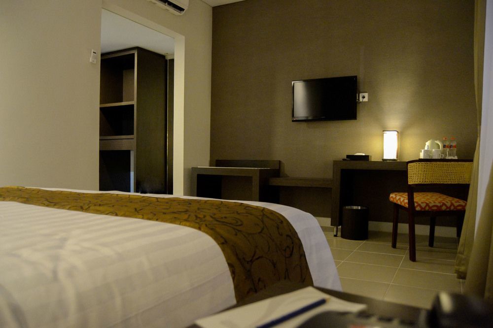 Tasneem Hotel Malioboro Γιογκιακάρτα Εξωτερικό φωτογραφία